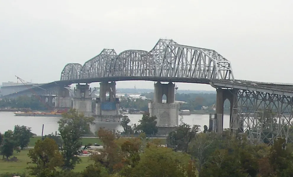 #12 - The Huey P. Long Bridge's Lanes Were Never Meant for Modern Cars (Transferred from en.wikipedia to Commons by Common Good using CommonsHelper., Public domain)