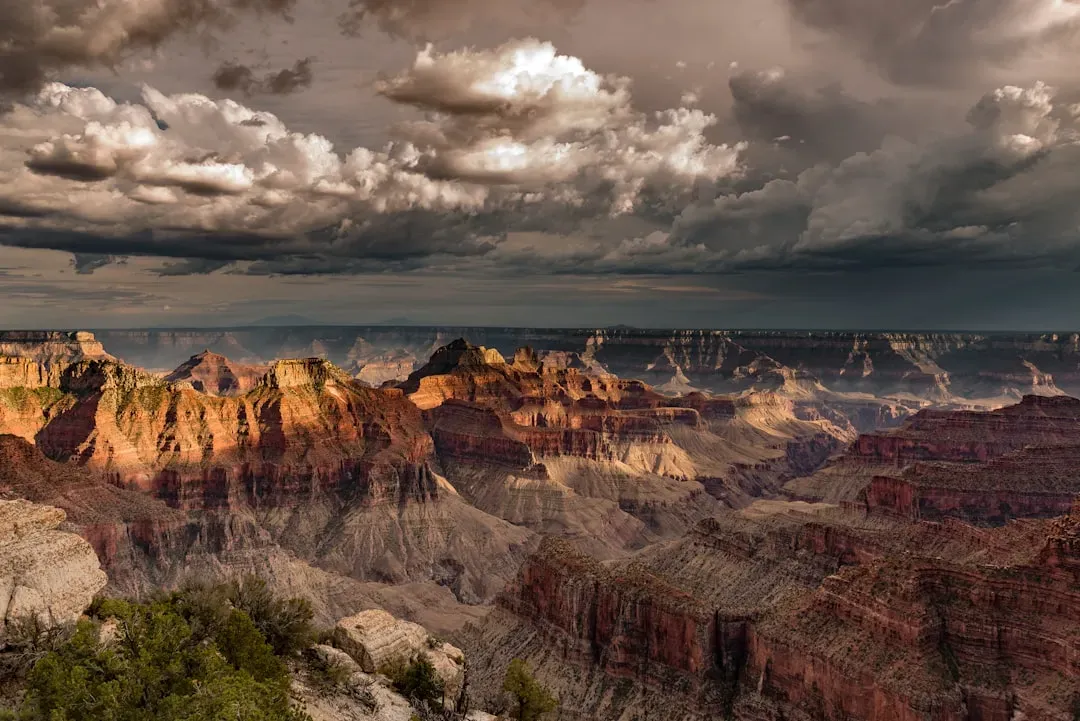 How Old Is the Canyon, Really? Scientists Are Still Arguing (Image Credits: Unsplash)