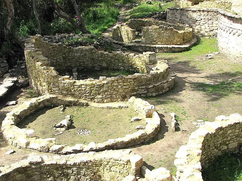 The Chachapoya: Building a Home in the Clouds (morrissey, Flickr, CC BY 2.0)