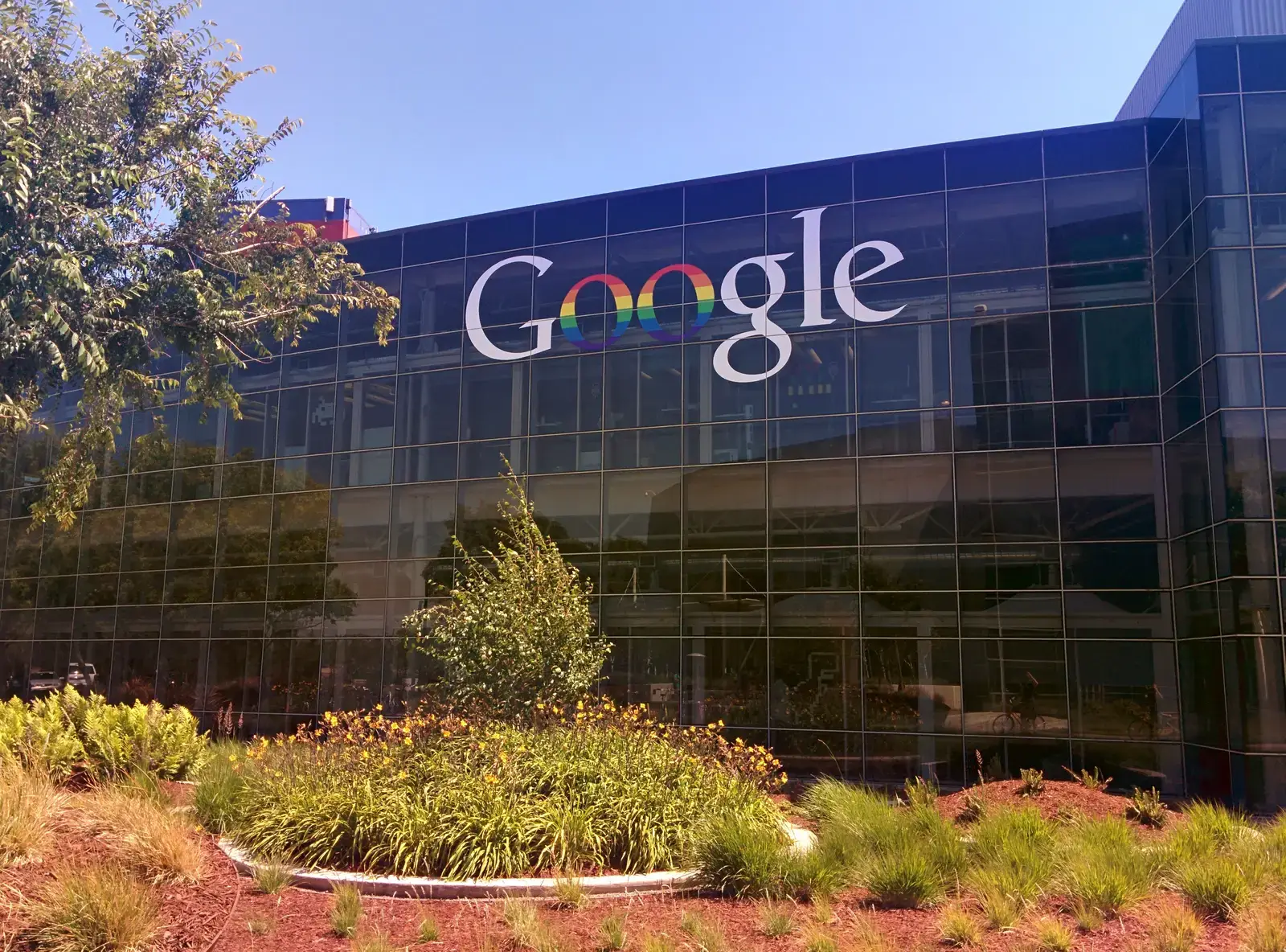 #3 Google’s parent quietly became Alphabet Inc. (By Grendelkhan, CC BY-SA 3.0)