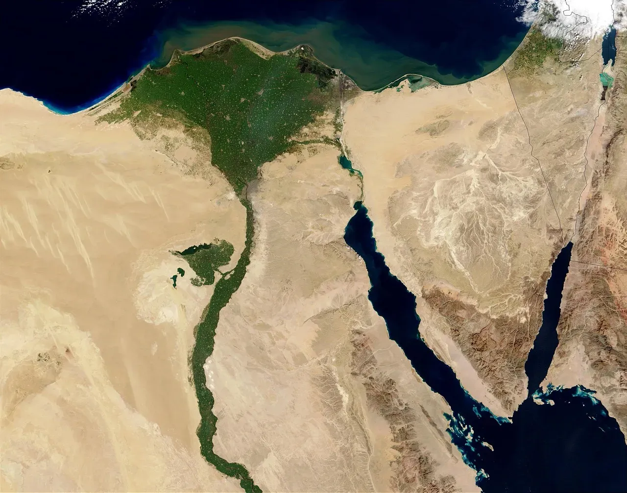 #5 - The Pyramids Sat On a River That Vanished From the Map (Image Credits: Pixabay)