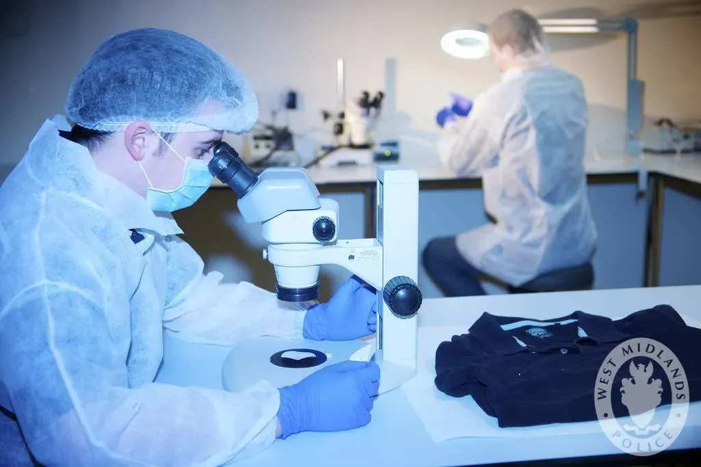 #3 When Forensics Say “Not So Fast” in Criminal Cases (Day 253 - West Midlands Police - Forensic Science LabUploaded by tm, CC BY-SA 2.0)
