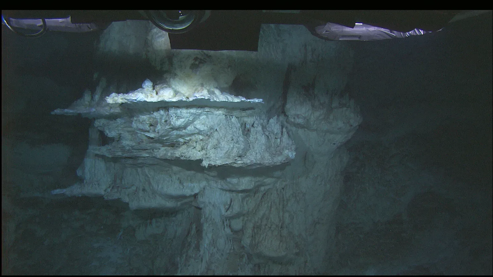 The Lost City: A Window Into Life's Possible Cradle (NOAA, Public domain)