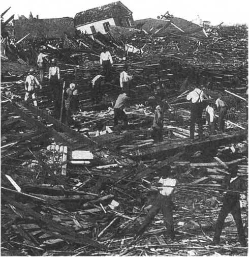 #1 - The Galveston Hurricane That Buried a City to Save It (1900) (Производная работа, Public domain)