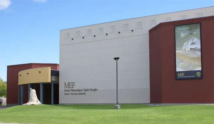 Museo Paleontológico Egidio Feruglio (MEF), Trelew, Argentina (Template:MEF Photo, CC BY-SA 3.0)