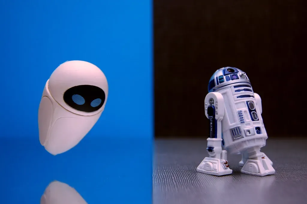 The Emotional Toll of Artificial Relationships (Image Credits: Flickr)