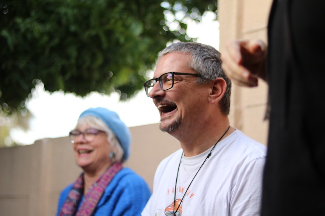 What Your Laughter Style Says About Your Social Status (Image Credits: Unsplash)