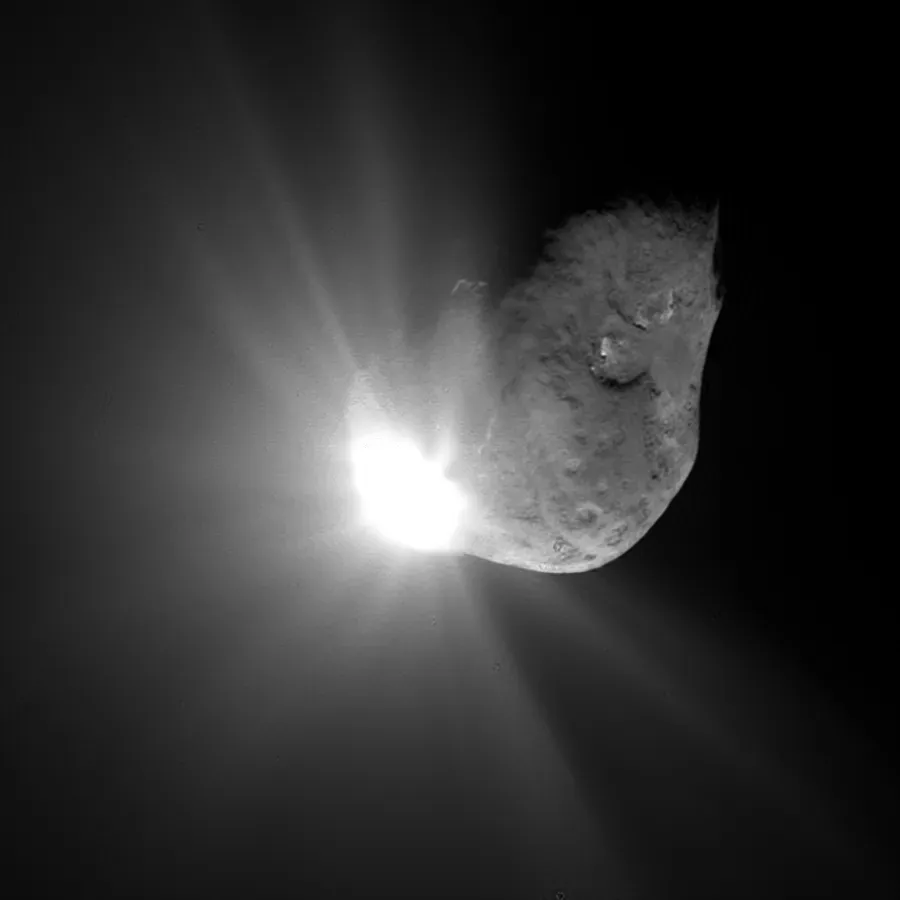 #6 - Did a Comet Really Wipe Out the Ice Age's Giant Beasts? (By NASA/JPL-Caltech/UMD, Public domain)