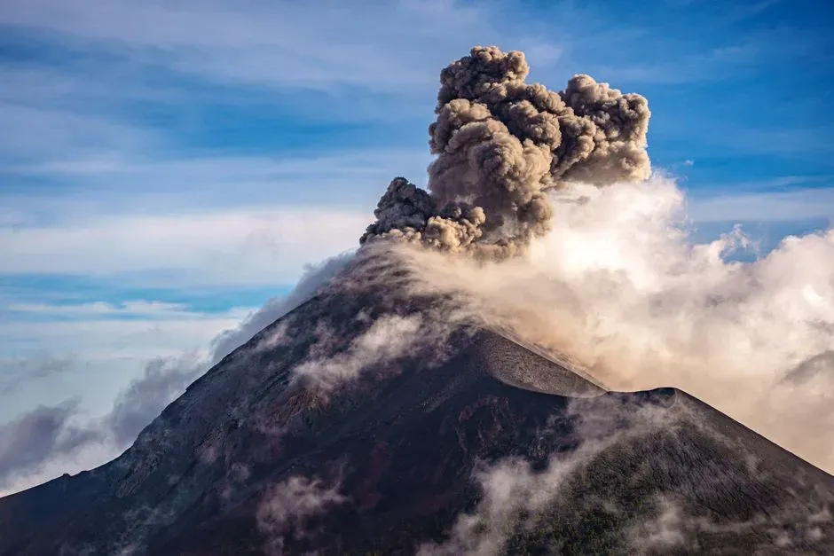 Supervolcanoes and Flood Basalts: What Triggers Planet-Scale Eruptions? (Image Credits: Pexels)