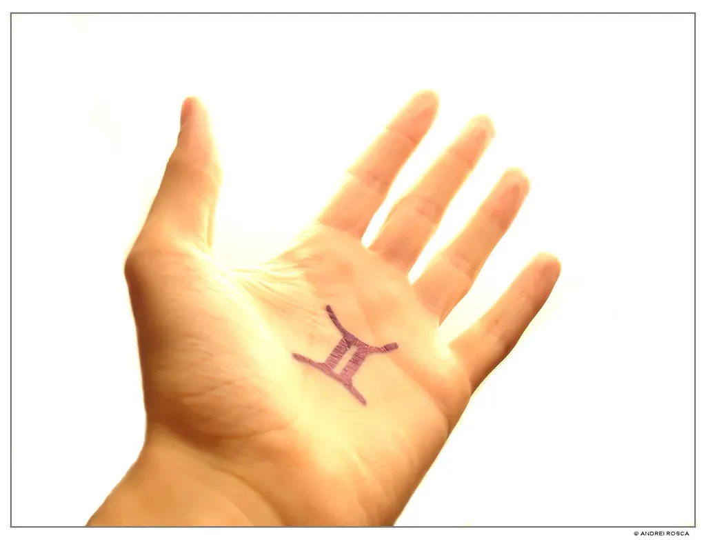 Channeling Air Sign Communication: Gemini, Libra, and Aquarius (Image Credits: Flickr)