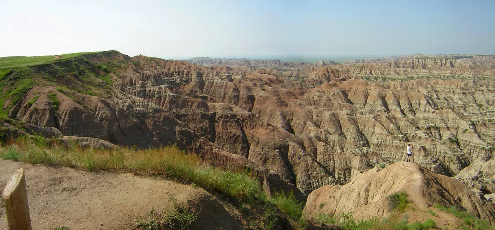 The Power of Water Erosion: Carving Canyons and Spires (Image Credits: Wikimedia)