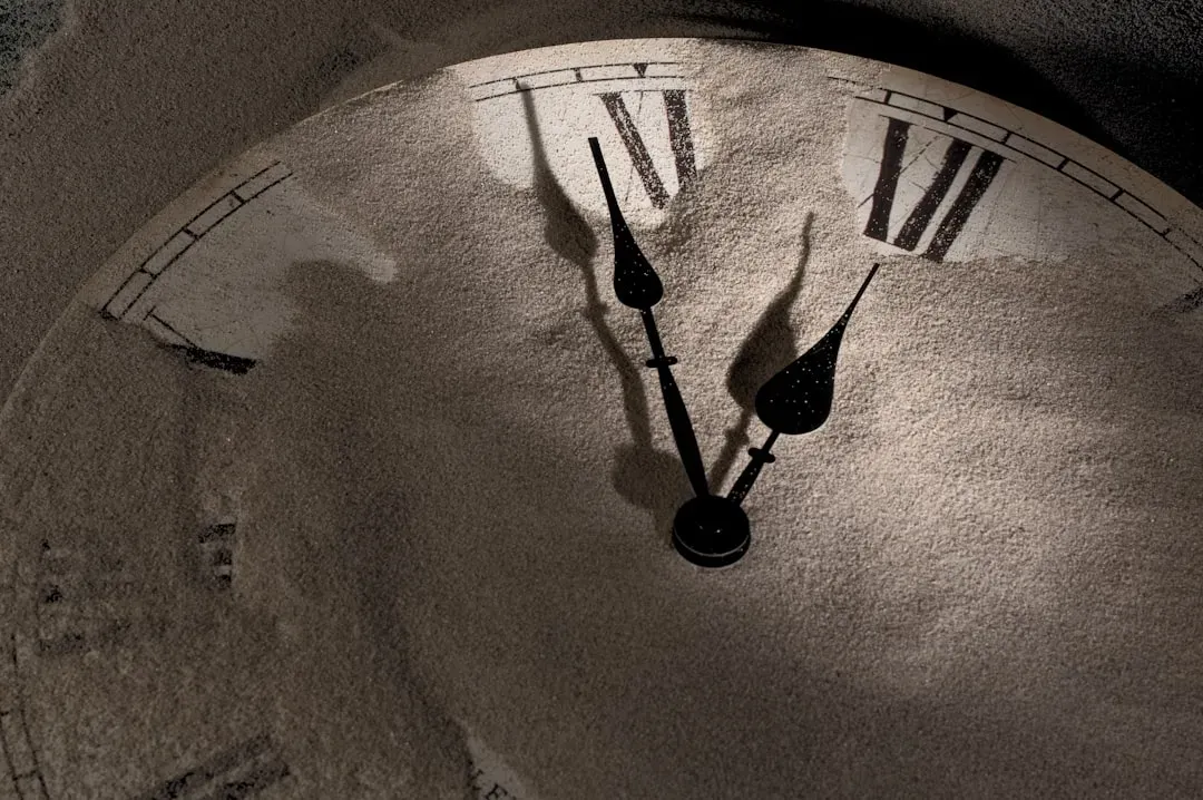 6. Time Feels Distorted and Your Days Blur Together (Image Credits: Unsplash)