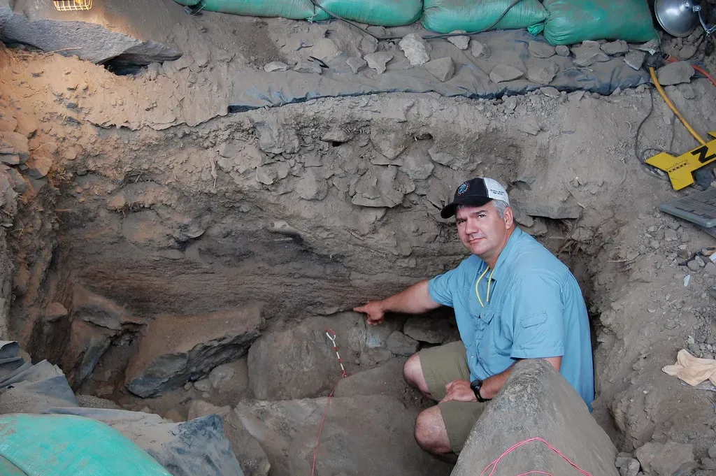 4. Paisley Caves, Oregon: Ancient Poop That Changed Everything (Oregon State University, Flickr, CC BY-SA 2.0)