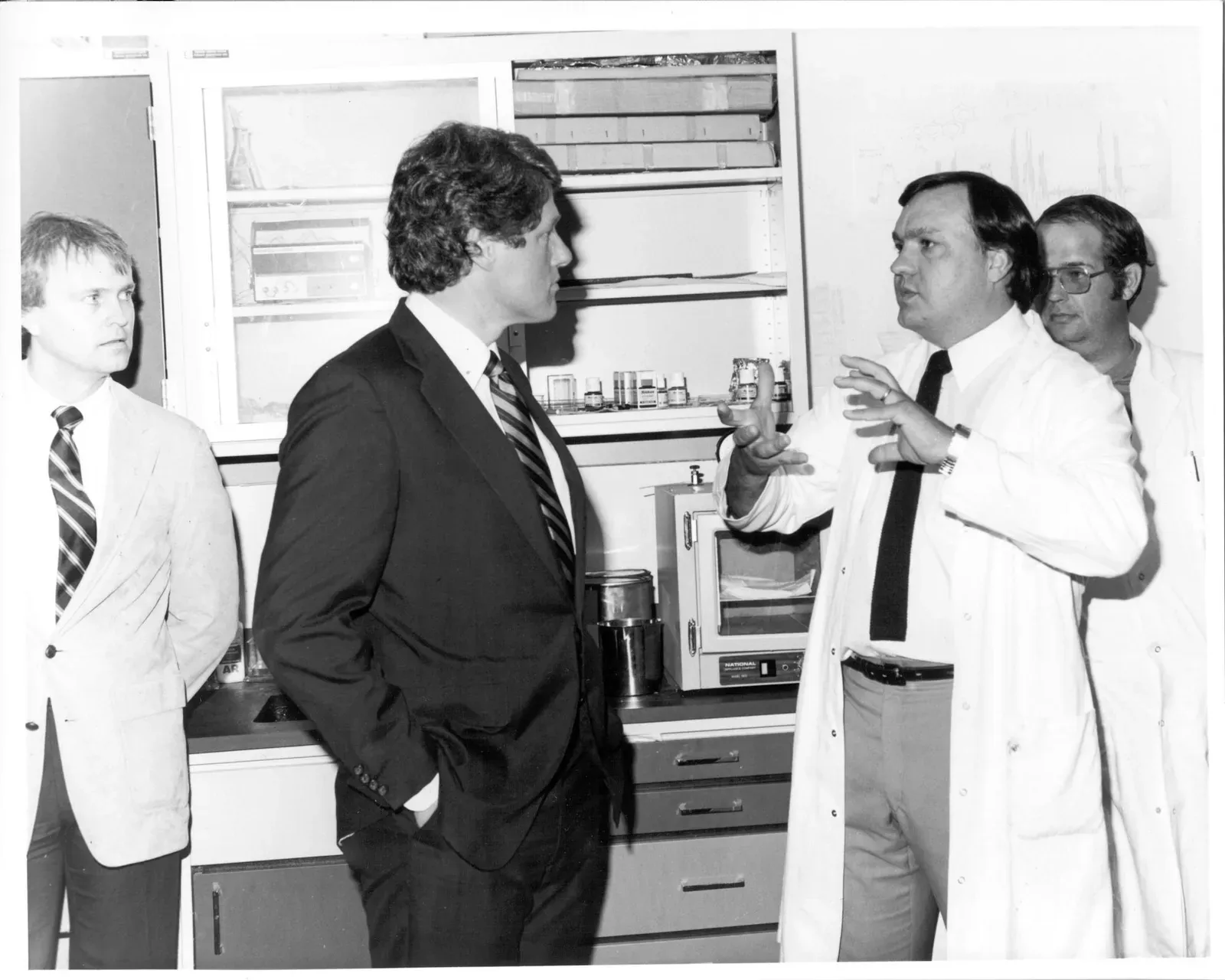 The Reluctance to Publish: Fear of Being Wrong on a World-Changing Claim (NCTR Scientists Discuss Activities with Governor Bill Clinton, June 16, 1983, Public domain)