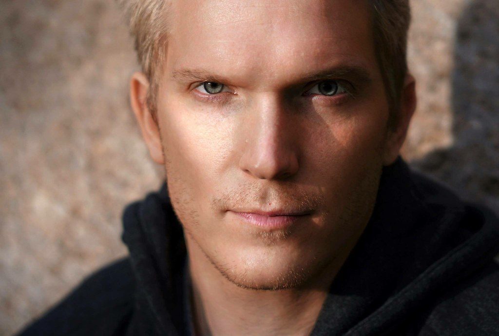 Their Eye Contact Feels Off (Image Credits: Flickr)