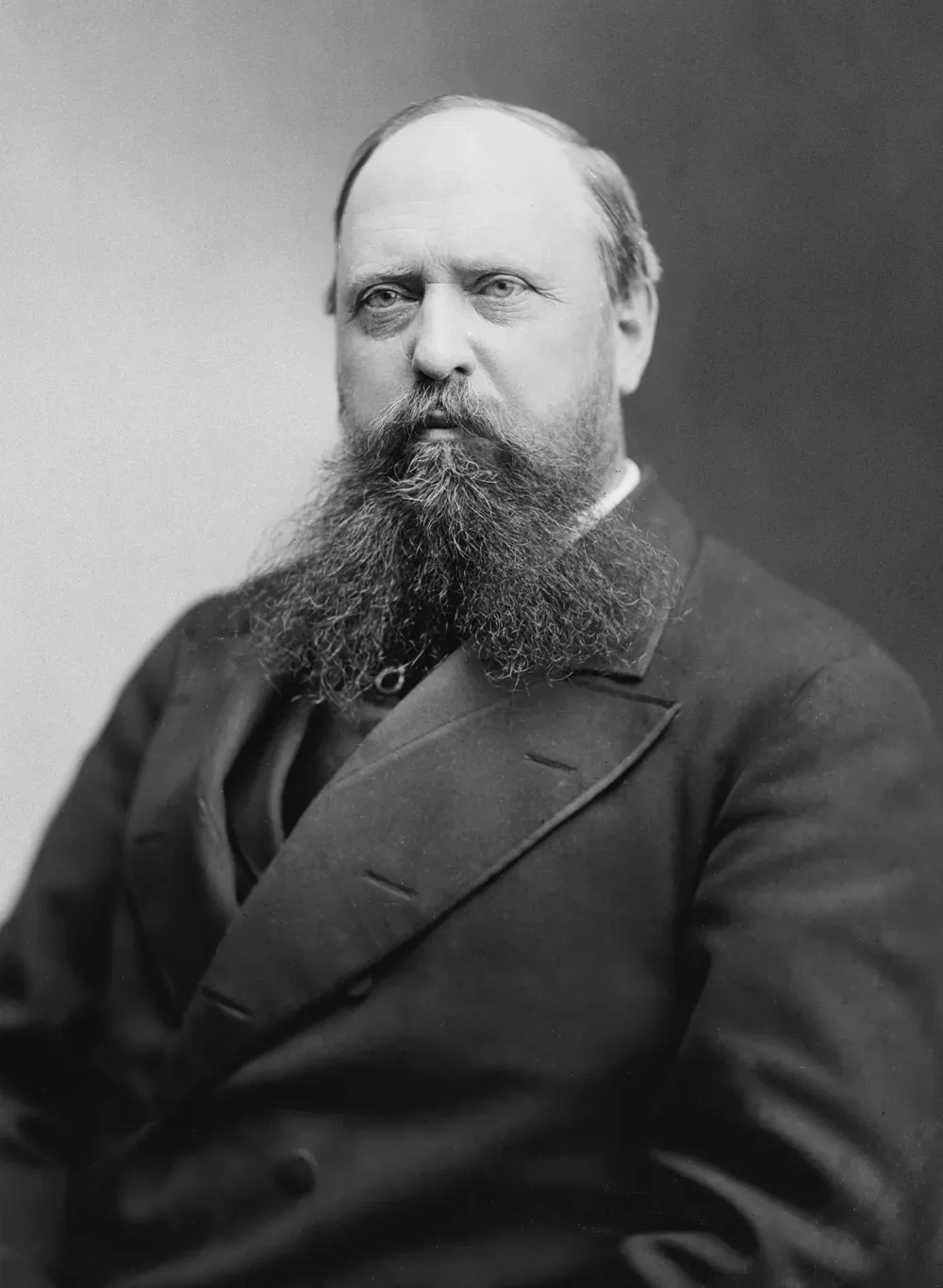 Othniel Marsh: The Man Who Rewrote Prehistoric Life (Library of Congress Prints and Photographs Division. Brady-Handy Photograph Collection.  http://hdl.loc.gov/loc.pnp/cwpbh.04124. CALL NUMBER:  LC-BH832- 175<P&P>[P&P], Public domain)