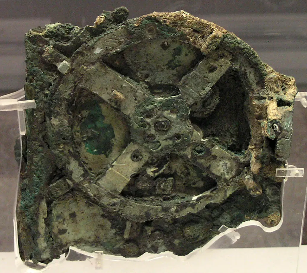 #15 - The Antikythera Mechanism Was More Advanced Than We Thought (No machine-readable source provided. Own work assumed (based on copyright claims)., CC BY 2.5)