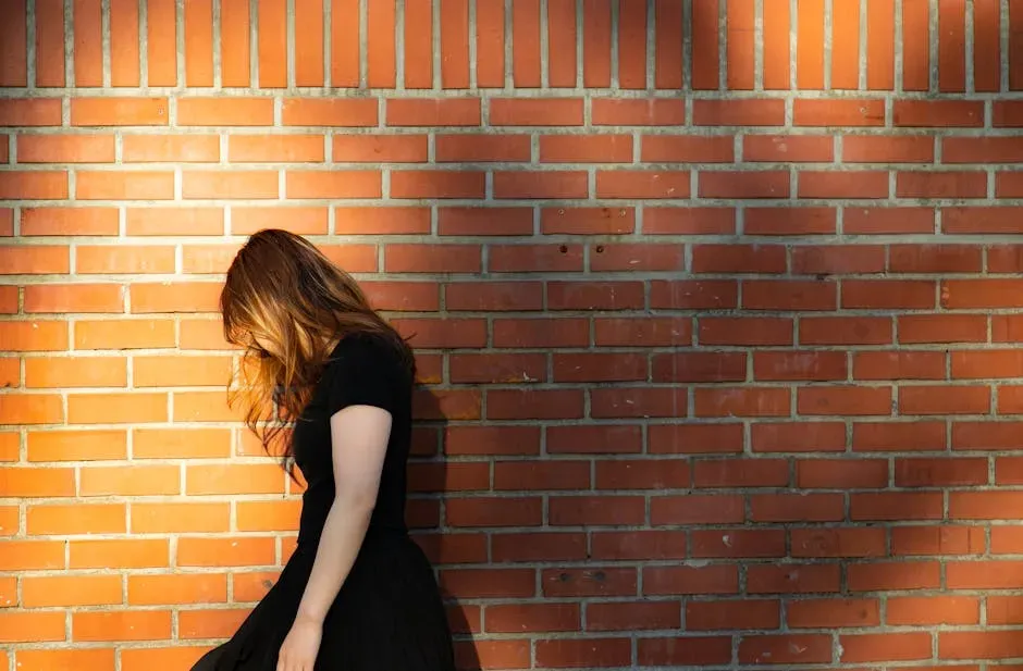 Secrets, Walls, and the Prison of Emotional Guardedness (Image Credits: Pexels)
