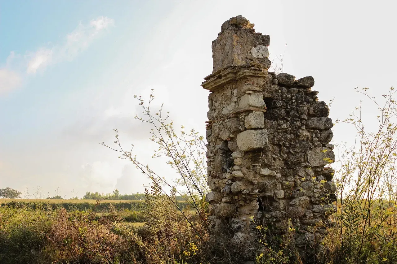 Why Old Stones Can Feel More Alive Than Shiny Glass (Image Credits: Pixabay)