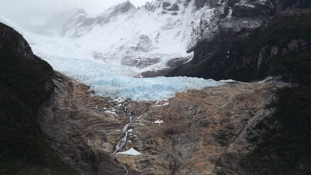 The Different Types of Reverse-Flow Glacial Streams (Image Credits: Unsplash)