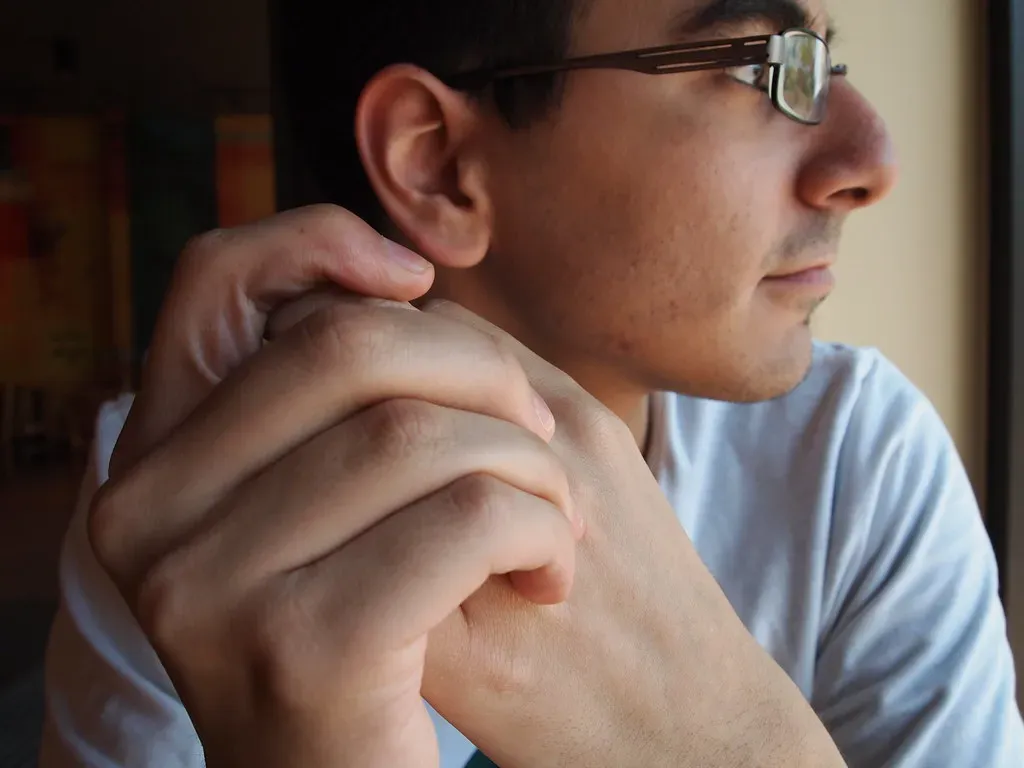 #4 - Cracking Your Knuckles Causes Arthritis (orijinal, Flickr, CC BY 2.0)