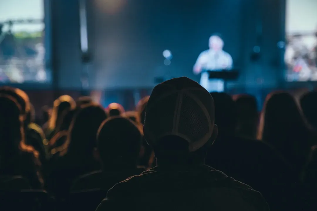 10. The hyper‑exploitative tabloid talk‑show circuit – a relic best left in syndication limbo (Image Credits: Unsplash)