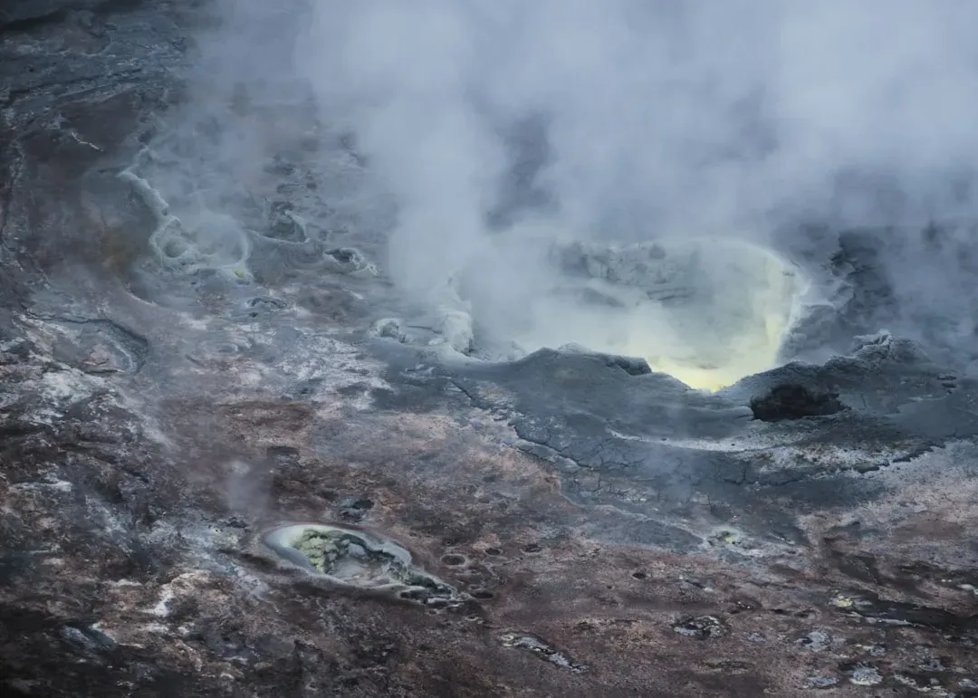 The Poisonous Blanket: How Volcanic Gases Choked the Planet (Image Credits: Unsplash)