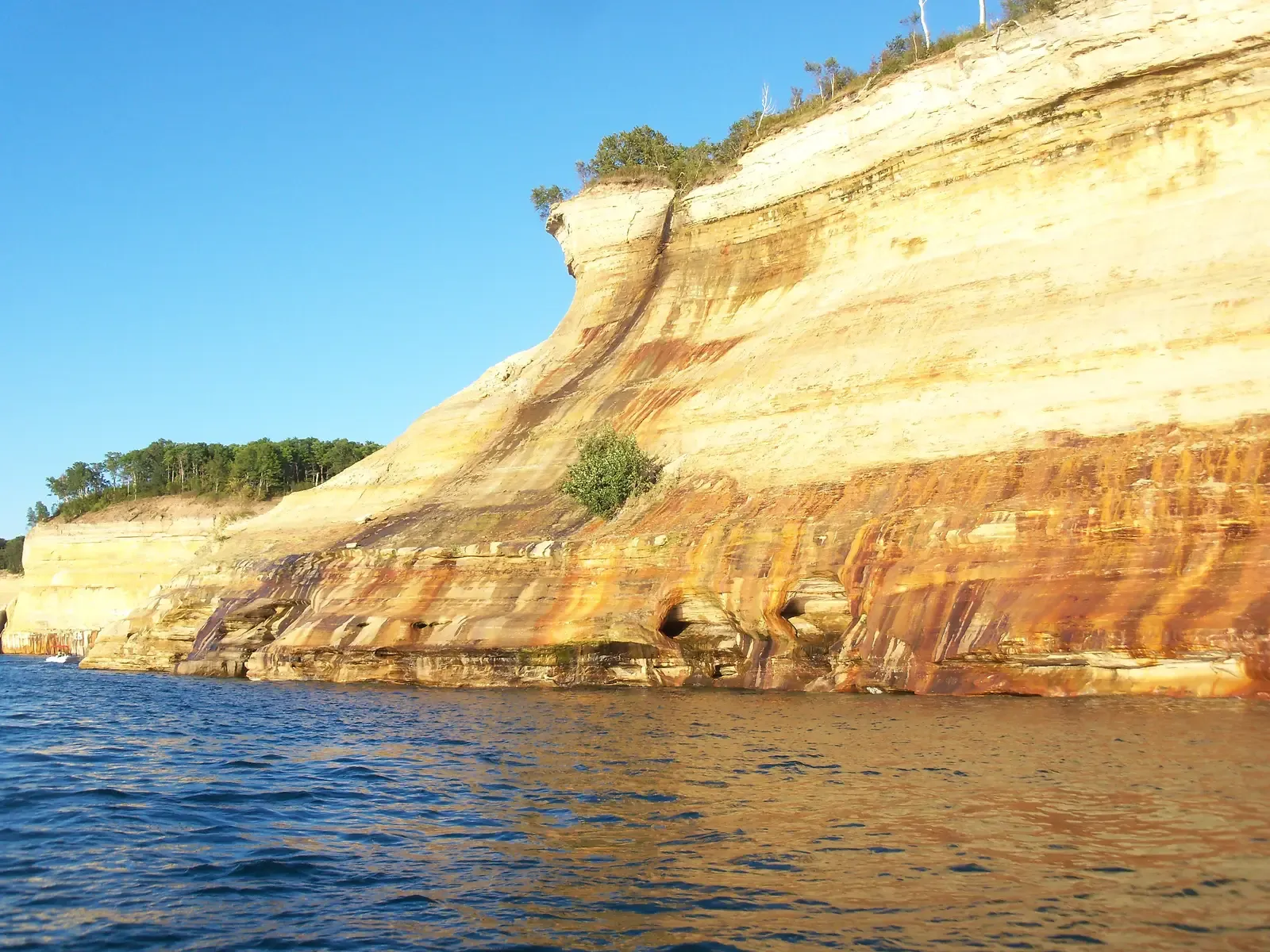 #9 Waterfall Streaks and Stain Lines from Rainfall Extremes (NPGallery, Public domain)