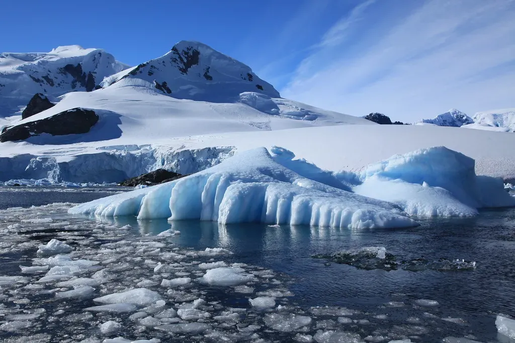 Melting Glaciers, Rising Seas, and Global Cities at Risk (Liam Quinn, Flickr, CC BY-SA 2.0)
