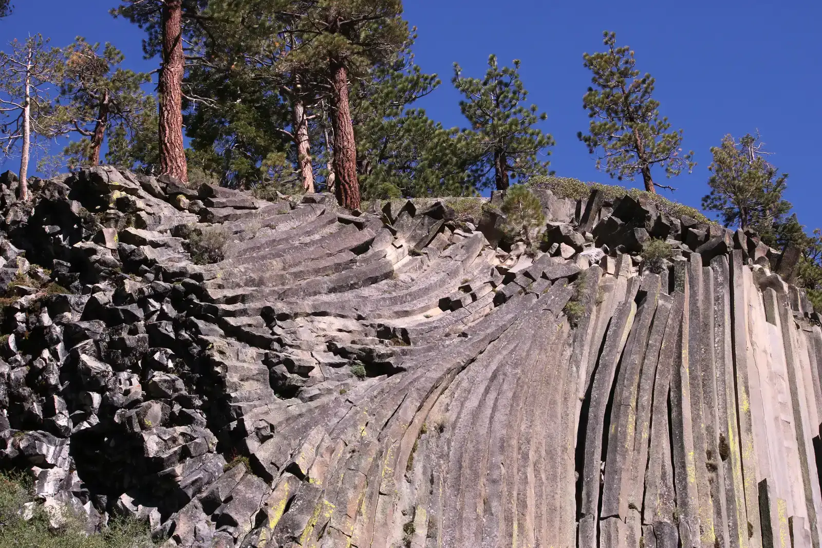 5. Devils Postpile, California: Geometry You Won't Believe Nature Created (By claralieu, CC BY 2.0)
