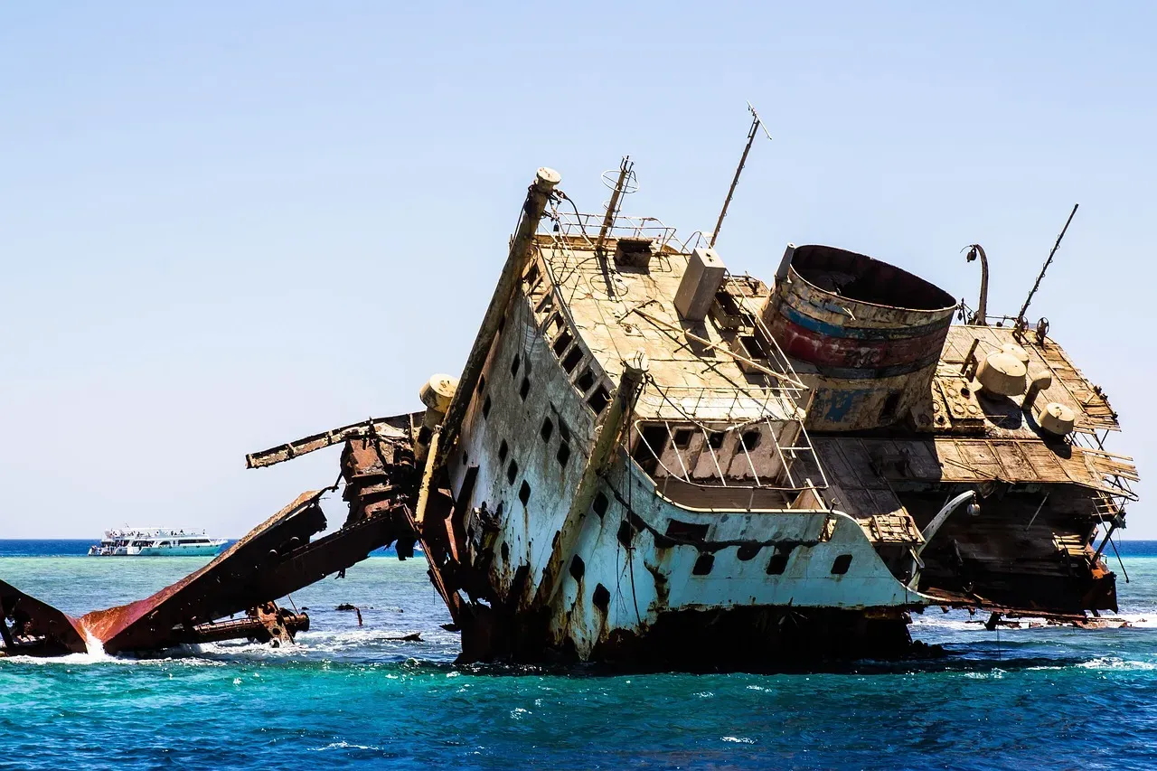 #10 - Sunken Ships Were Used as Landfill Under Downtown Streets (Image Credits: Pixabay)