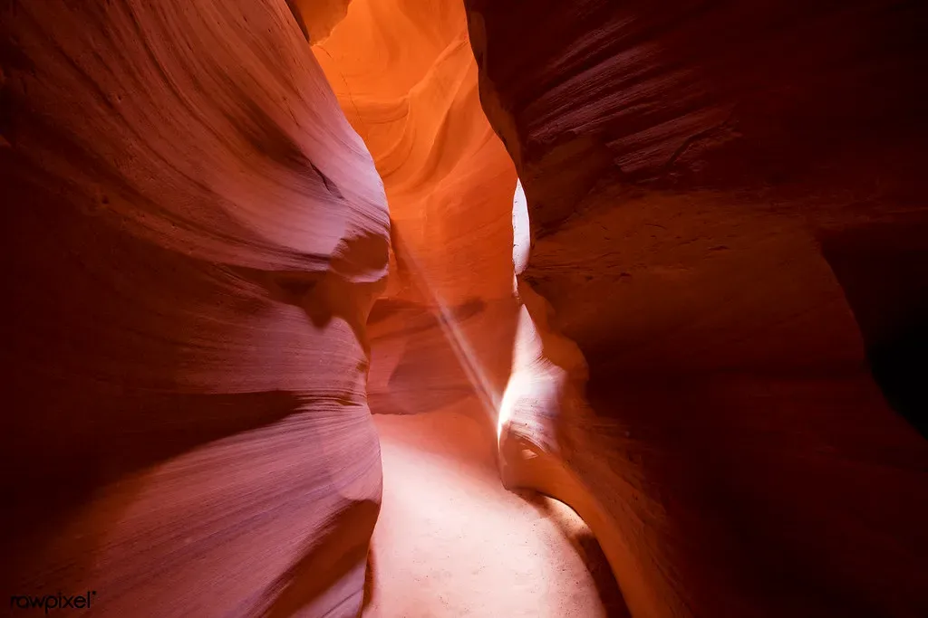 Antelope Canyon, Arizona: Where Flash Floods Sculpted Something That Looks Like a Dream (Free Public Domain Illustrations by rawpixel, Flickr, CC BY 2.0)
