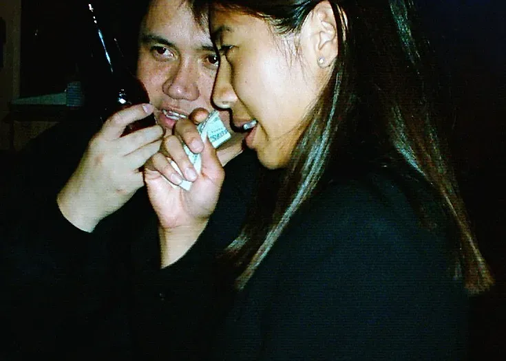 Your Brain Rewards You for Talking About Others (Image Credits: Flickr)