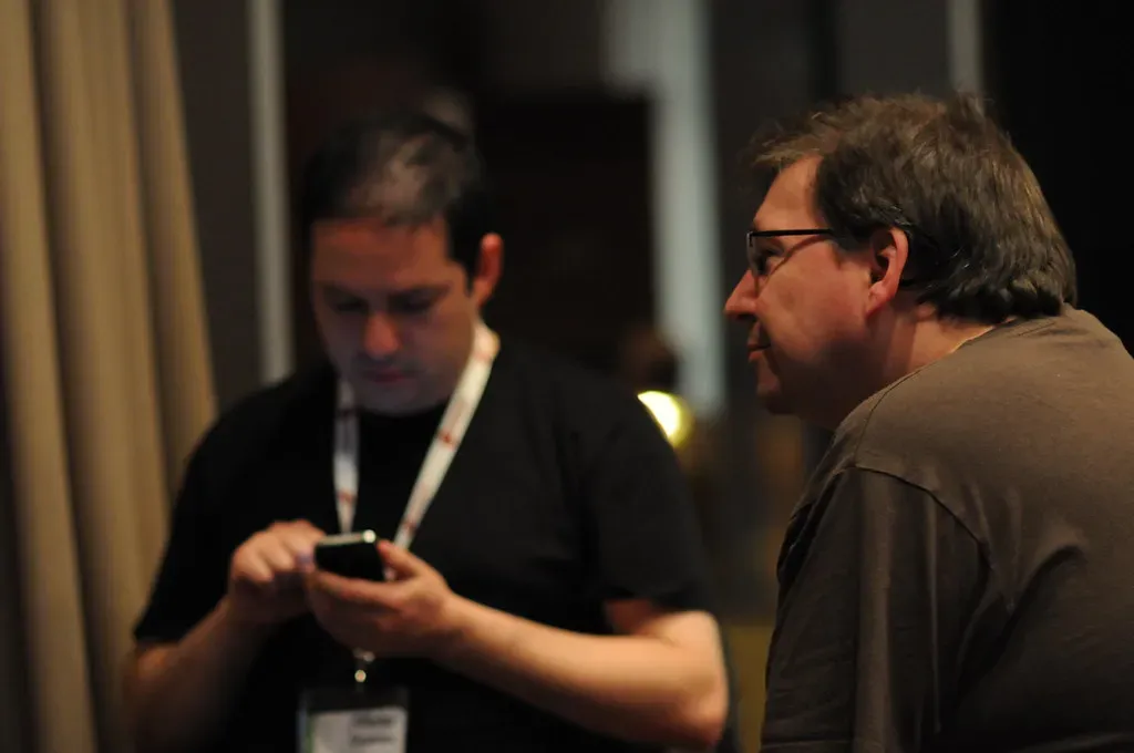 You Ignore  Around You For Your Phone (Image Credits: Flickr)