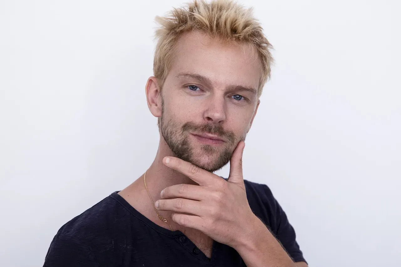 The Bottom Line On Self-Centered Signs (Image Credits: Pixabay)