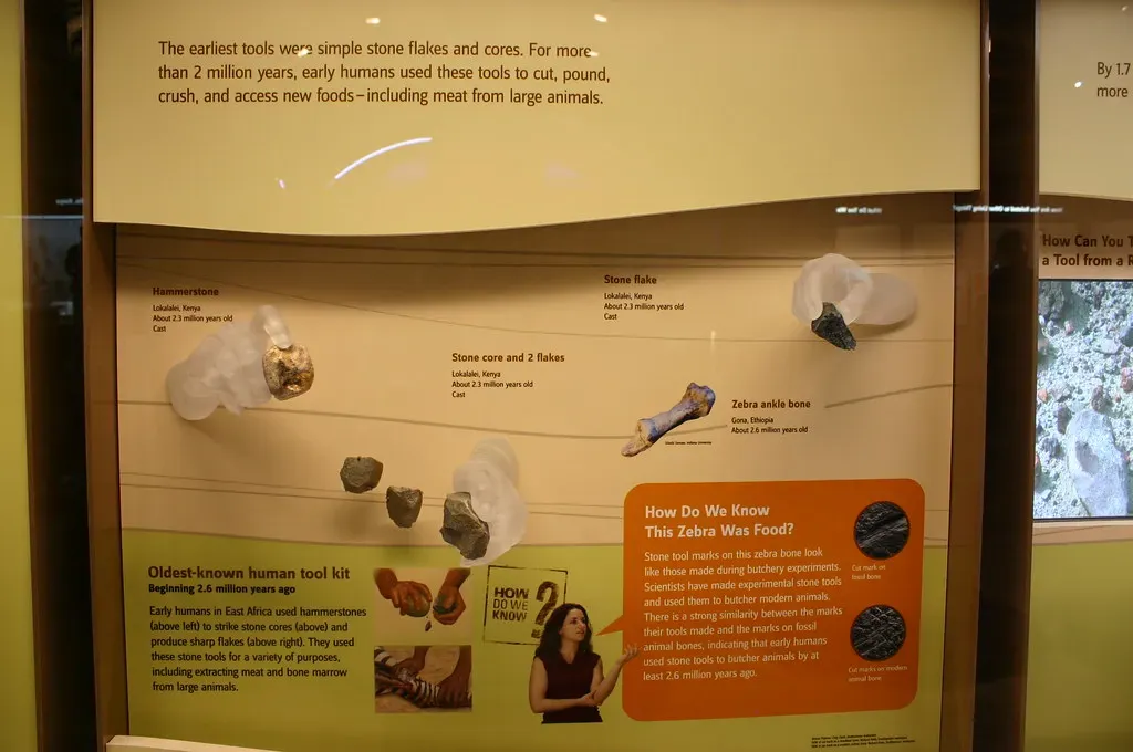 3. Stone Tools and Exotic Materials That Traveled by Sea (Ryan Somma, Flickr, CC BY-SA 2.0)