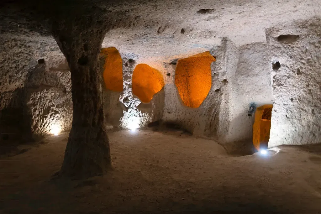 Derinkuyu and the Cappadocian Underground Cities, Türkiye (Dan Lundberg, Flickr, CC BY-SA 2.0)