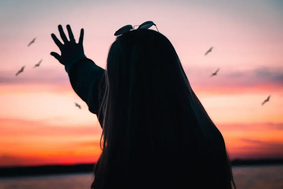 Why Letting Go Feels Like Betraying Your Past Self (Image Credits: Pexels)