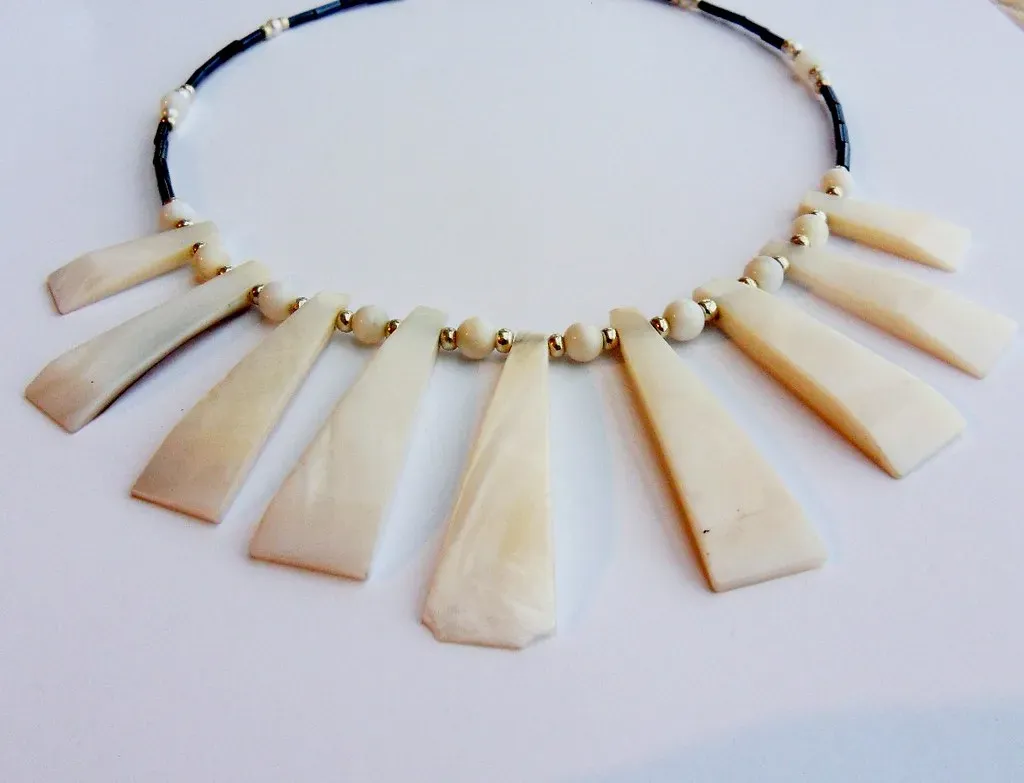 Heishi Bead Necklaces and Shell Work (Image Credits: Flickr)