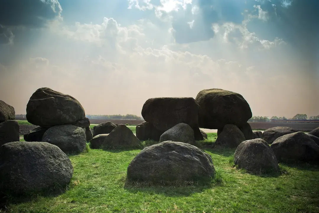 Rocks as time machines: what they reveal about life’s evolution (Image Credits: Unsplash)