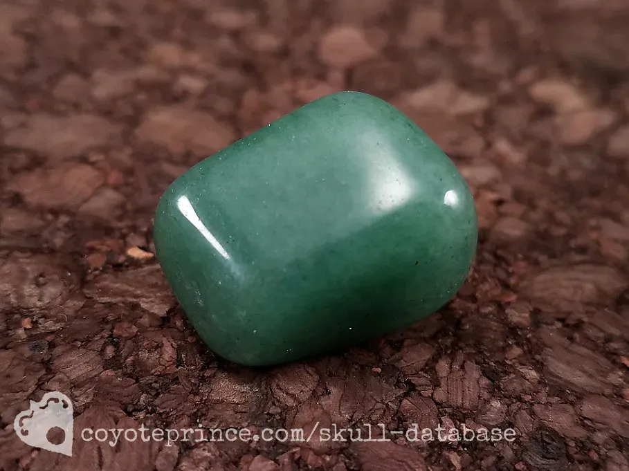 Taurus: Grounding Green Aventurine for Steady Comfort (Coyoteprince, Flickr, CC BY 2.0)