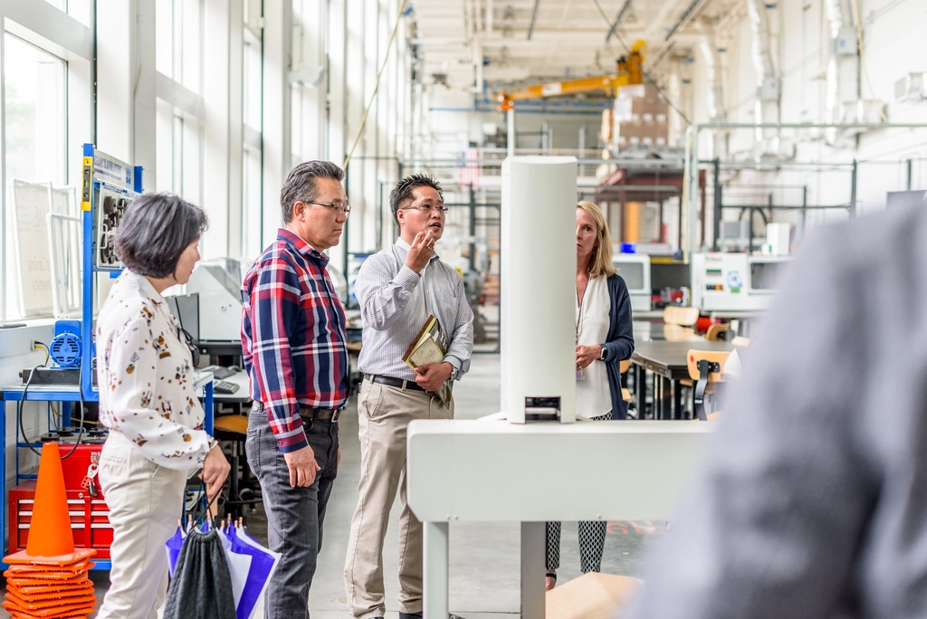 Aquarius: Innovate for the Greater Good (Image Credits: Rawpixel)