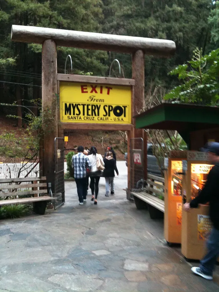 #22 - Mystery Spot, Santa Cruz, California (naotakem, Flickr, CC BY 2.0)