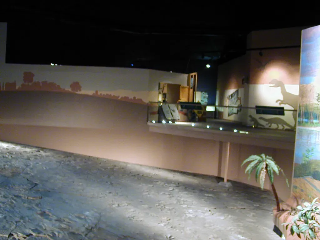 Trackways That Told Us Dinosaurs Moved in Groups (rickpilot_2000, Flickr, CC BY 2.0)