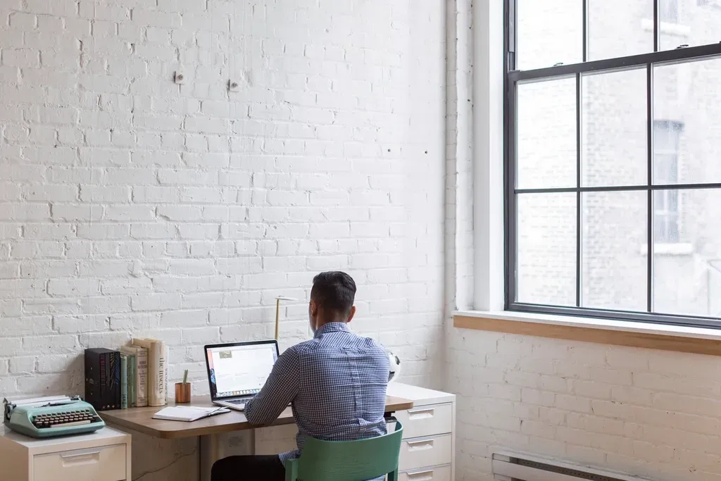 6. They stop sharing ideas and innovation flatlines (Image Credits: Rawpixel)