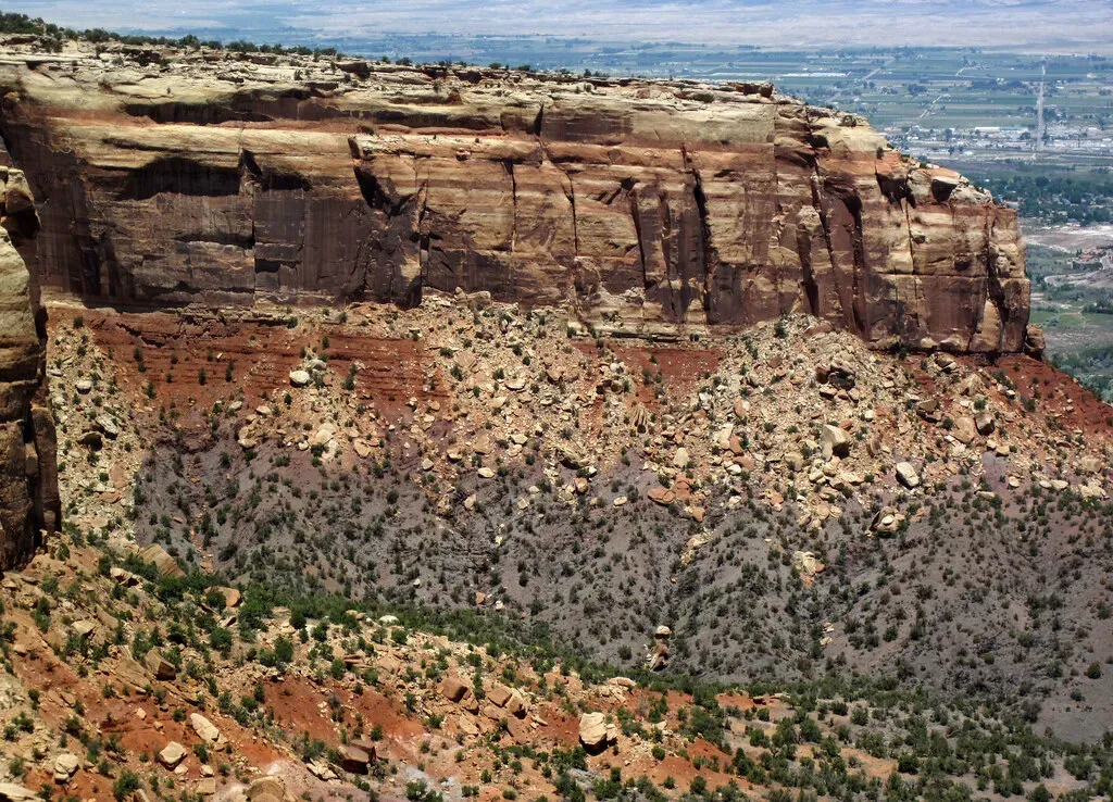 The Acasta Gneiss: Canada's Rock of Ages (James St. John, Flickr, CC BY 2.0)