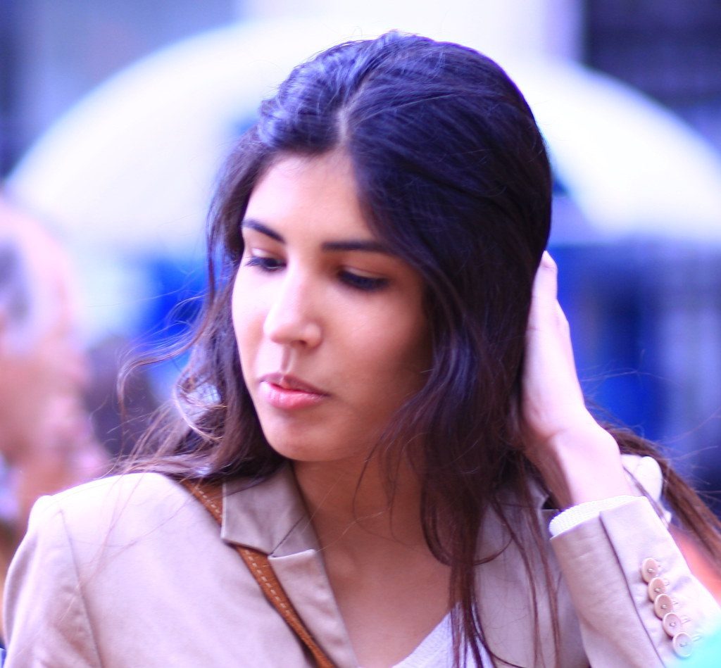 They Exhibit Nervous Fidgeting or Sudden Stillness (Image Credits: Flickr)