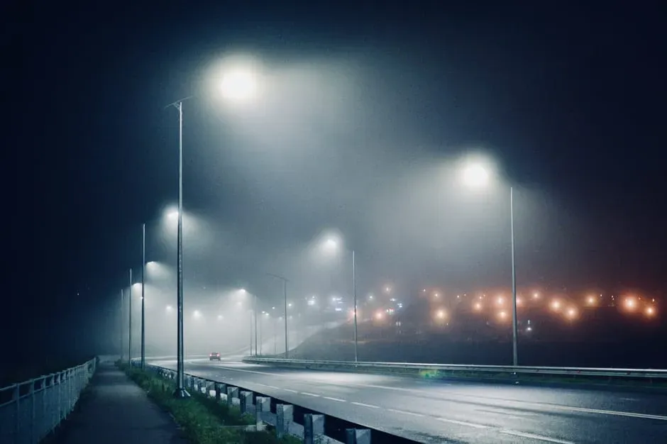 From Cavemen to City Lights: What Our Fear of the Dark Says About Us (Image Credits: Pexels)