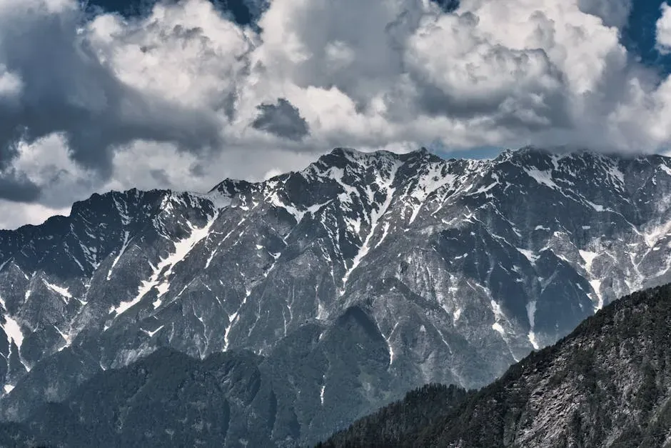 Climate, Monsoons, and the Sculpting of the Summits (Image Credits: Pexels)