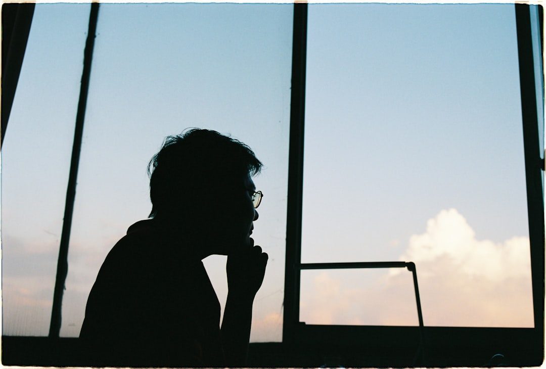 Your Overthinking Patterns Reveal Analytical Brilliance (Image Credits: Unsplash)